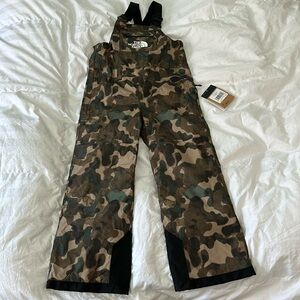 The North Face Teen Freedom Bib Gardenia M(10) New ski/snowboard pants New
